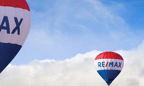 REMAX in Edmonton - 2023