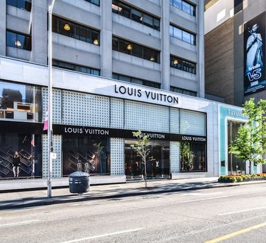 2-Bloor_St_Shopping-min