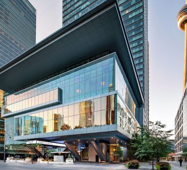 yyzrz-exterior-50668487-min