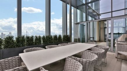 50-yorkville-avenue-in-toronto (1)-min