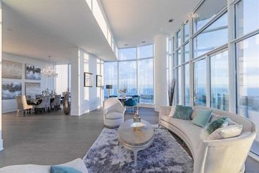 10 York St Penthouse &#8211; Ten York Penthouse &#8211; PH10 &#8211; Listing For Sale Toronto &#8211; Saul Sanchez &#8211; Luxury Real Estate &#8211; 00004-min