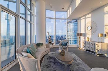 10 York St Penthouse &#8211; Ten York Penthouse &#8211; PH10 &#8211; Listing For Sale Toronto &#8211; Saul Sanchez &#8211; Luxury Real Estate &#8211; 00005-min