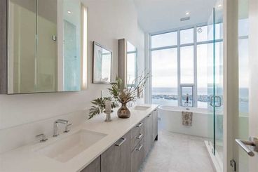 10 York St Penthouse &#8211; Ten York Penthouse &#8211; PH10 &#8211; Listing For Sale Toronto &#8211; Saul Sanchez &#8211; Luxury Real Estate &#8211; 00011-min