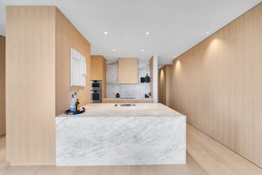 10 Bellair St #2402 Yorkville &#8211; 17