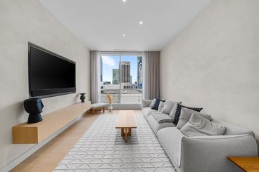 10 Bellair St #2402 Yorkville &#8211; 21