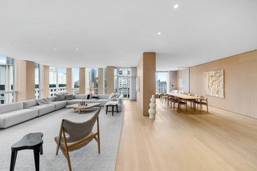 10 Bellair St #2402 Yorkville &#8211; 26