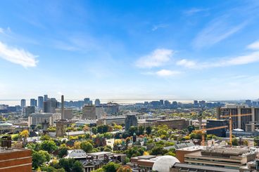 10 Bellair St #2402 Yorkville &#8211; 30