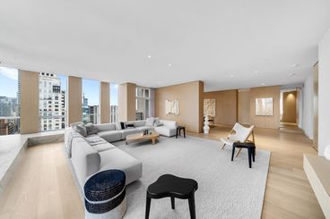 10 Bellair St #2402 Yorkville &#8211; 6