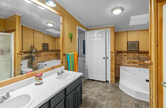 24761 Willow Branch, Flemington, MO