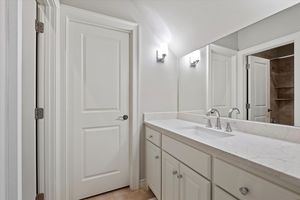 40-12710 W 160th Terrace