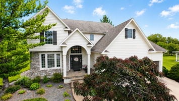 3-web-or-mls-2929 Lewis Circle LS