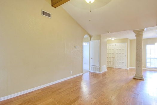 4010 Briarcrest St San Antonio-large-012-017-Living Room-1500×1000-72dpi