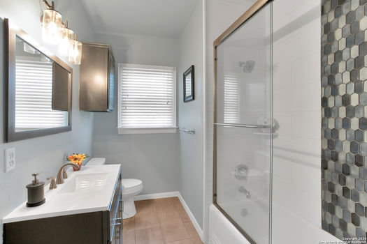 HD_1584155093850_274_Hermine_Blvd___Gina_Garcia__22_