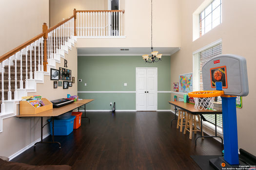 HD_1590203469409_5870_Creekway_St_7