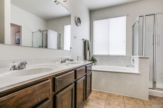 HD_1620836750226_3612_double_diamond_selma_tx_78154_High_Res_22