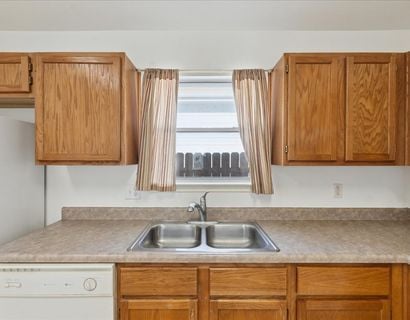 13-9619-Single-Spur-San-Antonio-TX-78254-WindowStill-28