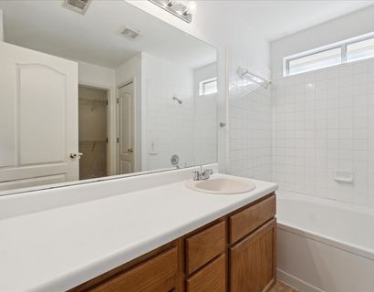 18-9619-Single-Spur-San-Antonio-TX-78254-WindowStill-34