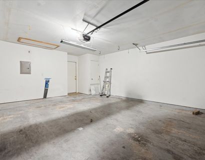 28-9619-Single-Spur-San-Antonio-TX-78254-WindowStill-44