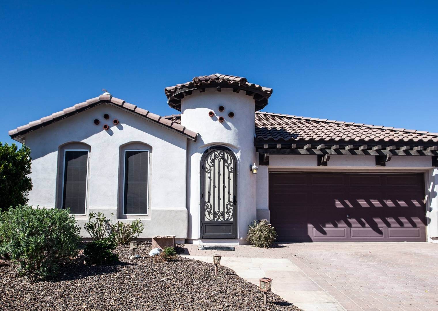 Elements from Spanish architecture are seen in most new homes around the Valley. The exteriors often include stucco walls, tiled roofs and arched windows, while the interiors typically have modern Ranch style layouts.