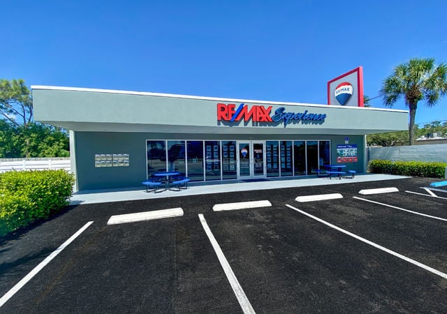 ReMax Experience Wilton Manors Exterior of Building