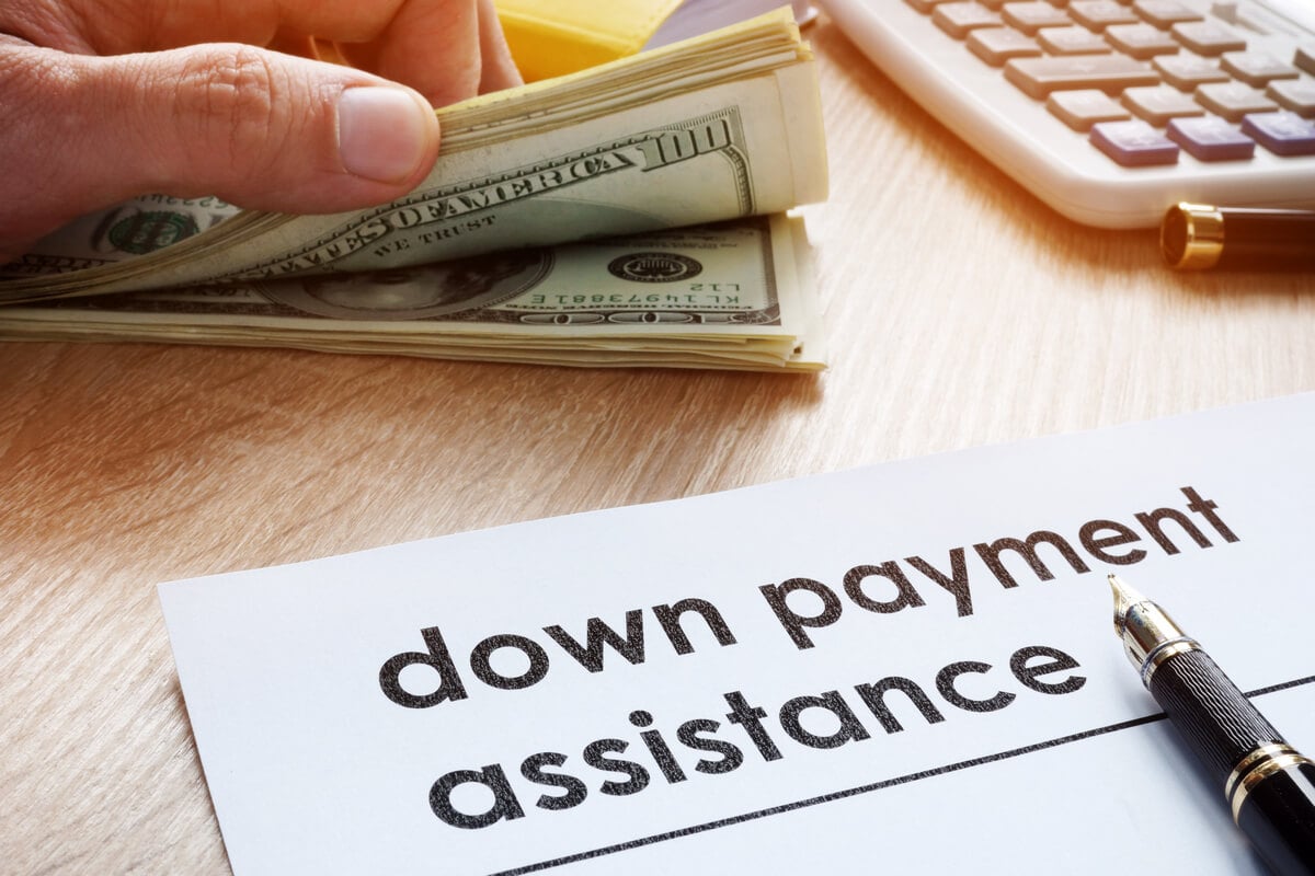 How down payment assistance programs first time help buyers