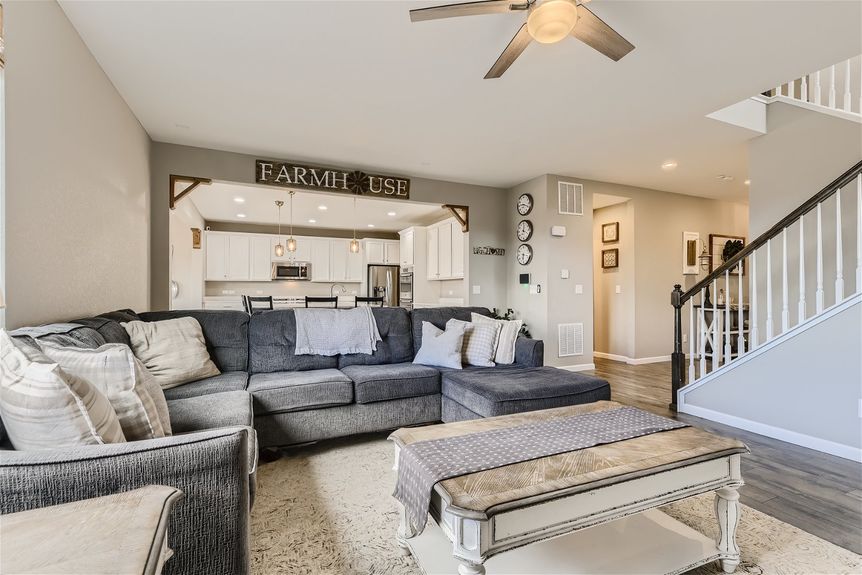 17869 E. Emilia Drive &#8211; Web Quality &#8211; 003 &#8211; 06 Living Room