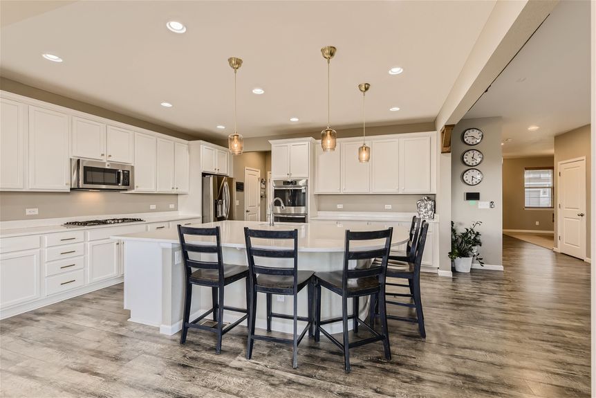 17869 E. Emilia Drive &#8211; Web Quality &#8211; 006 &#8211; 09 Kitchen