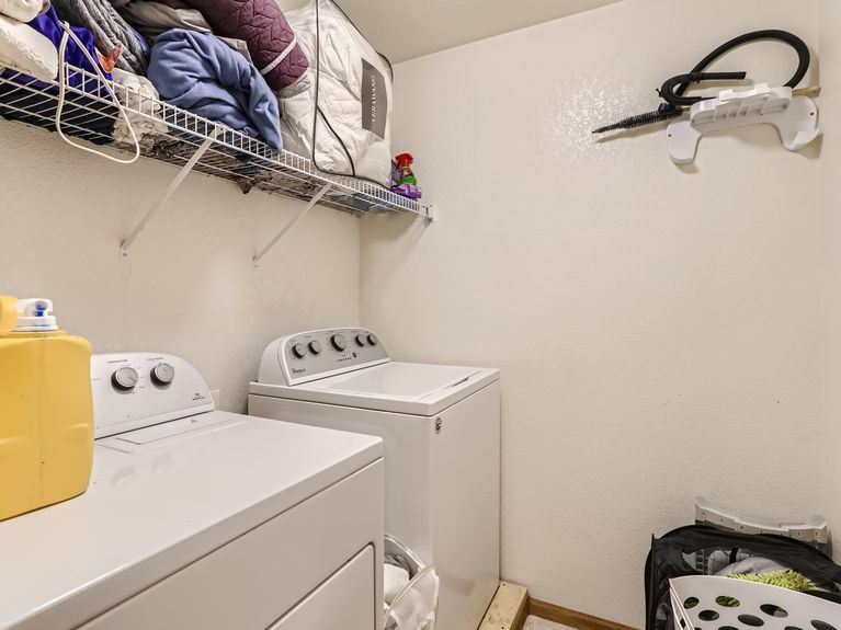 19 2nd Floor Laundry Room