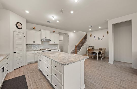 1069_Pink_Granite_Boulevard_0014