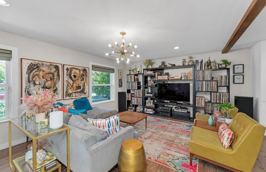 6802_Pioneer_Place_0009