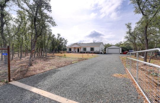 200_Rust_Ranch_Road_0001