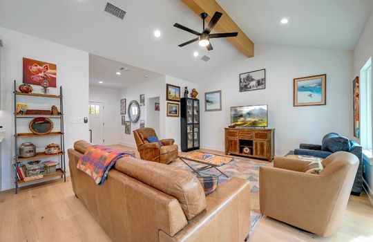 200_Rust_Ranch_Road_0011