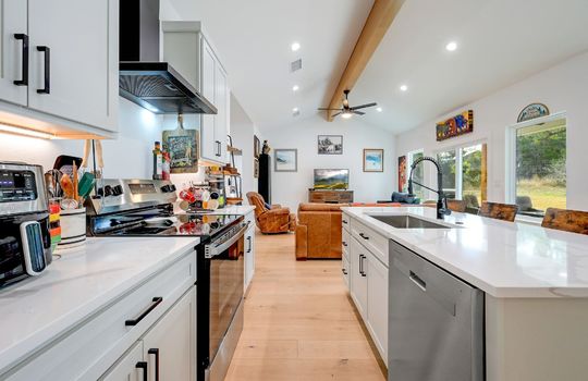 200_Rust_Ranch_Road_0015