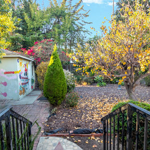Beautiful Bungalow in the Palisades just a block &hellip;