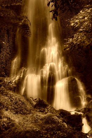amateurs-waterfall-5229807_640