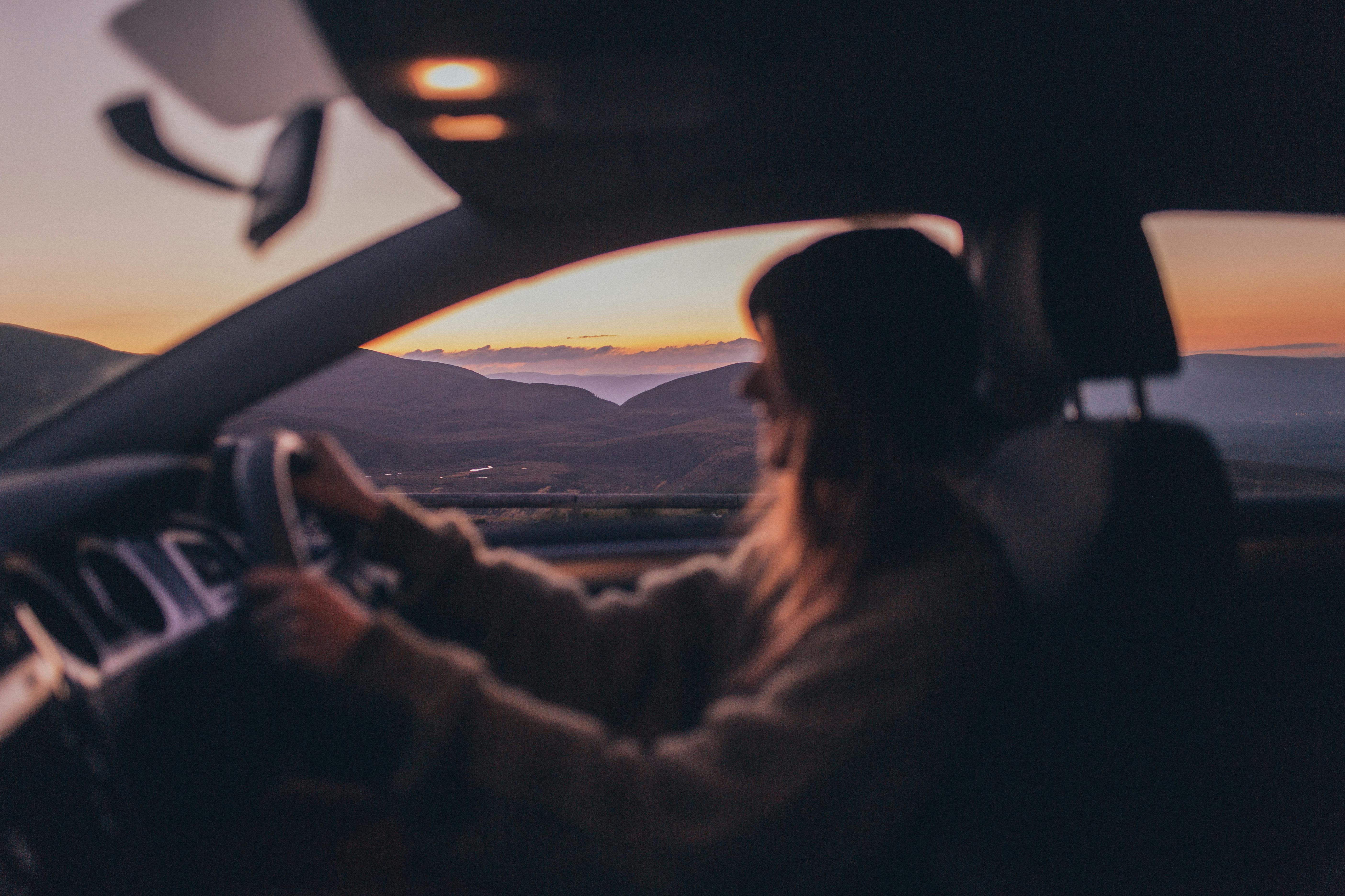 pexels-elina-sazonova-2705755
