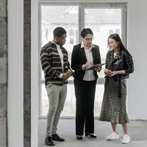 Why Local Realtors Should Partner With Local Businesses (and How to Do It)