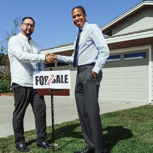 5 Proven Ways to Attract More Buyers Without Cold Calling