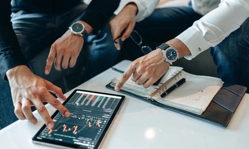 Why 2025 Investors Are Winning by Working Smarter, Not Harder