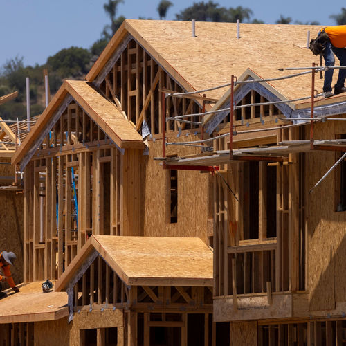 Homebuilder Sentiment Hits Eight‑Month High — But Challenges Remain