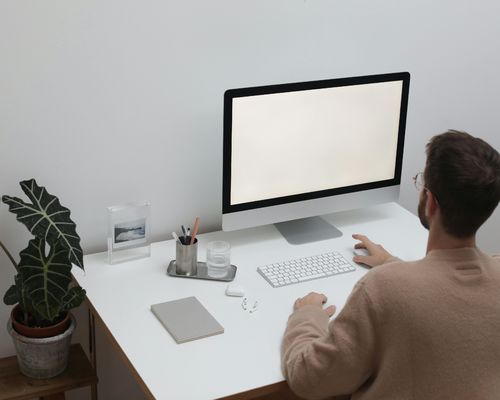 How to Generate Leads Consistently with a Real Estate Website