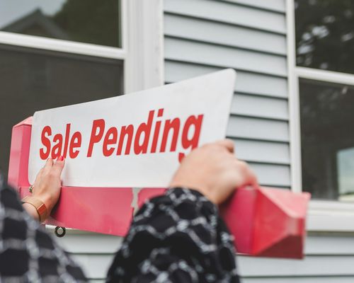 Pending Home Sales Show Surprise Strength—But Recovery Remains Uncertain
