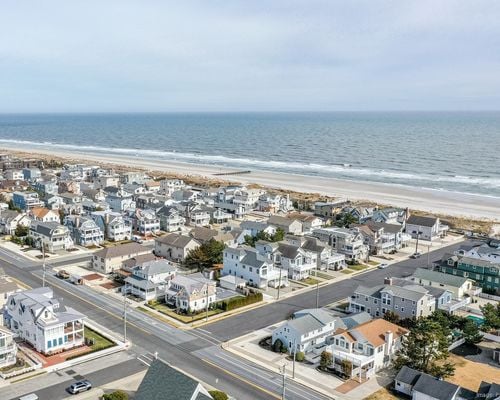 avalon-aerial-view-31_1200xx4059-3053-1376-0