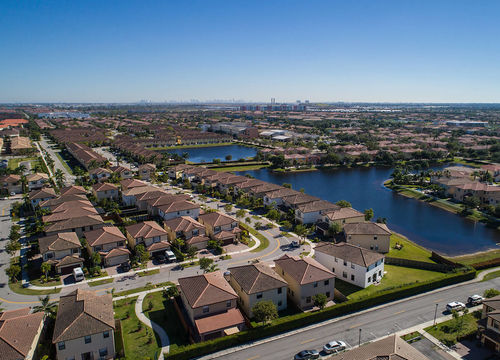 residential-neighborhood-in-Doral