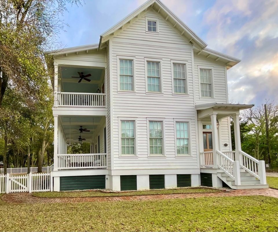 Old Town Fernandina Beach, Florida Cabana Lane