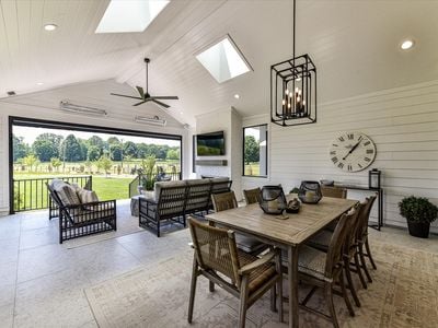 060-Covered Porch