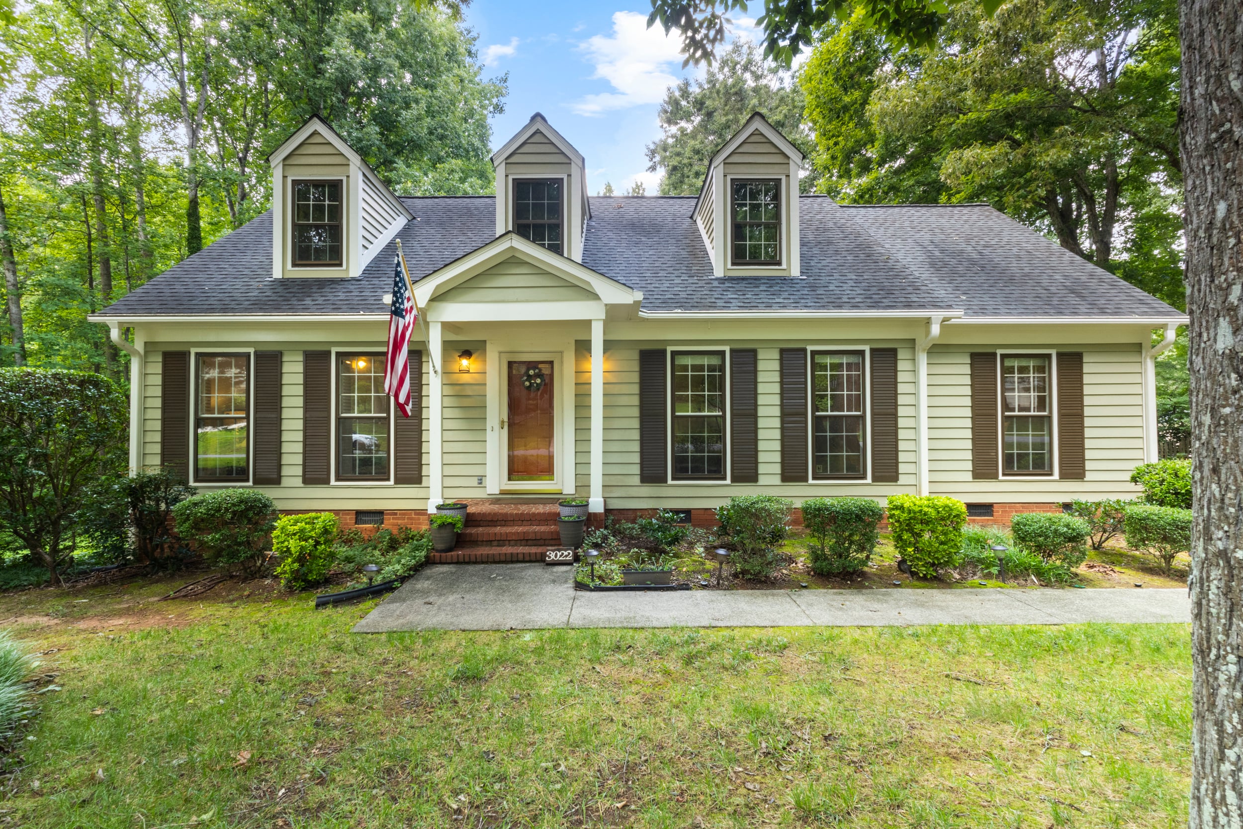 3022 Butter Churn Lane Matthews NC front exterior