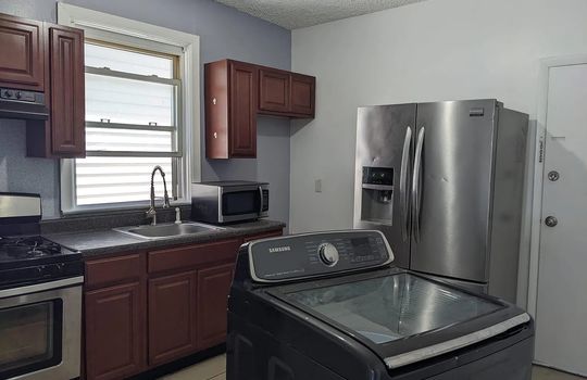 35cedbc3d04aee1b27de6c87221a76be-uncropped_scaled_within_1536_1152