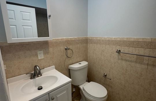 Bathroom 3 (1)