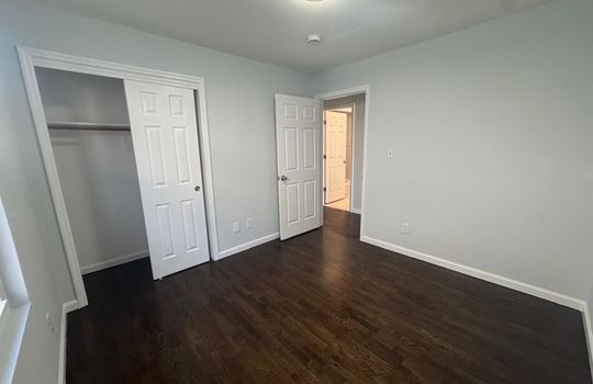 Bedroom 2 (2)